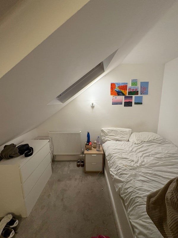 Room Ashvale Road in Greater London