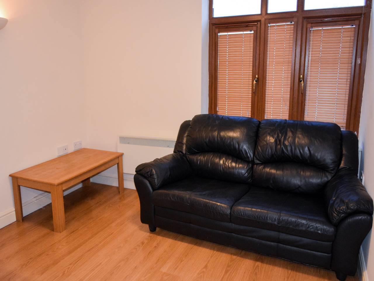 Flat Wyeverne Road in Cardiff