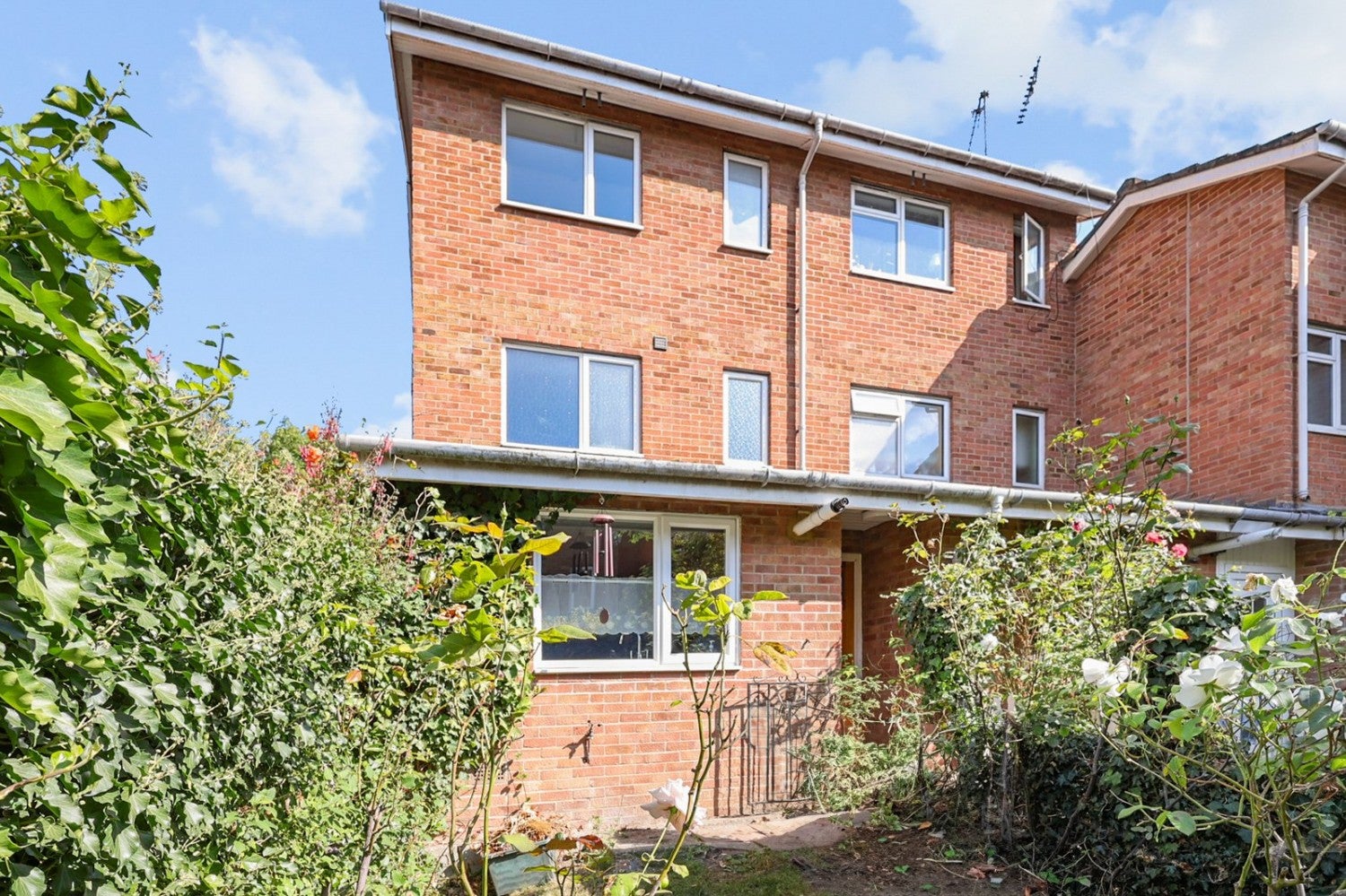 House Lennon Road in Greater London