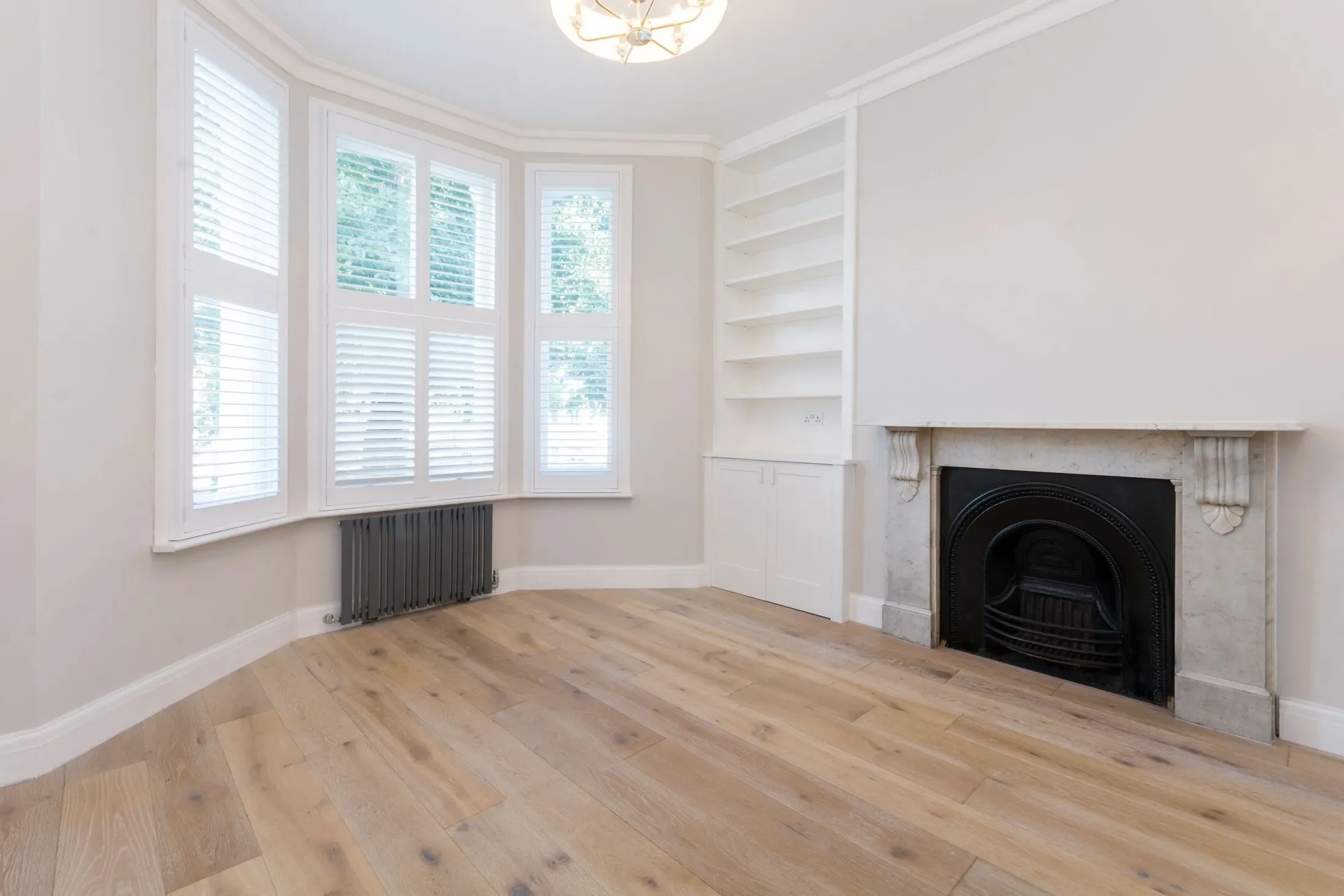 Flat Loftus Road in Greater London