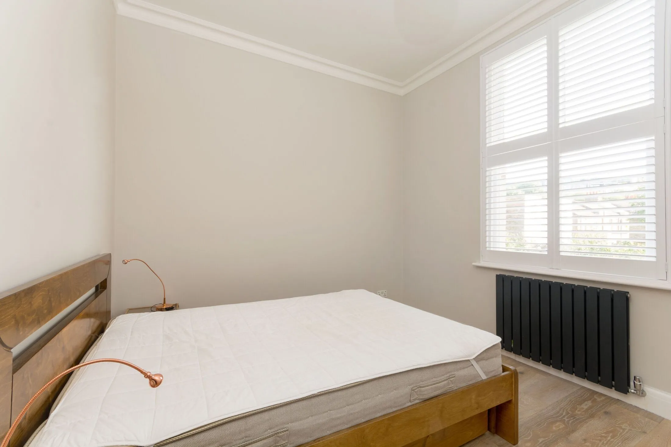 Flat Loftus Road in Greater London