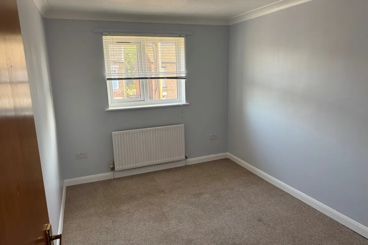 Flat Gordon Court in Fenland District