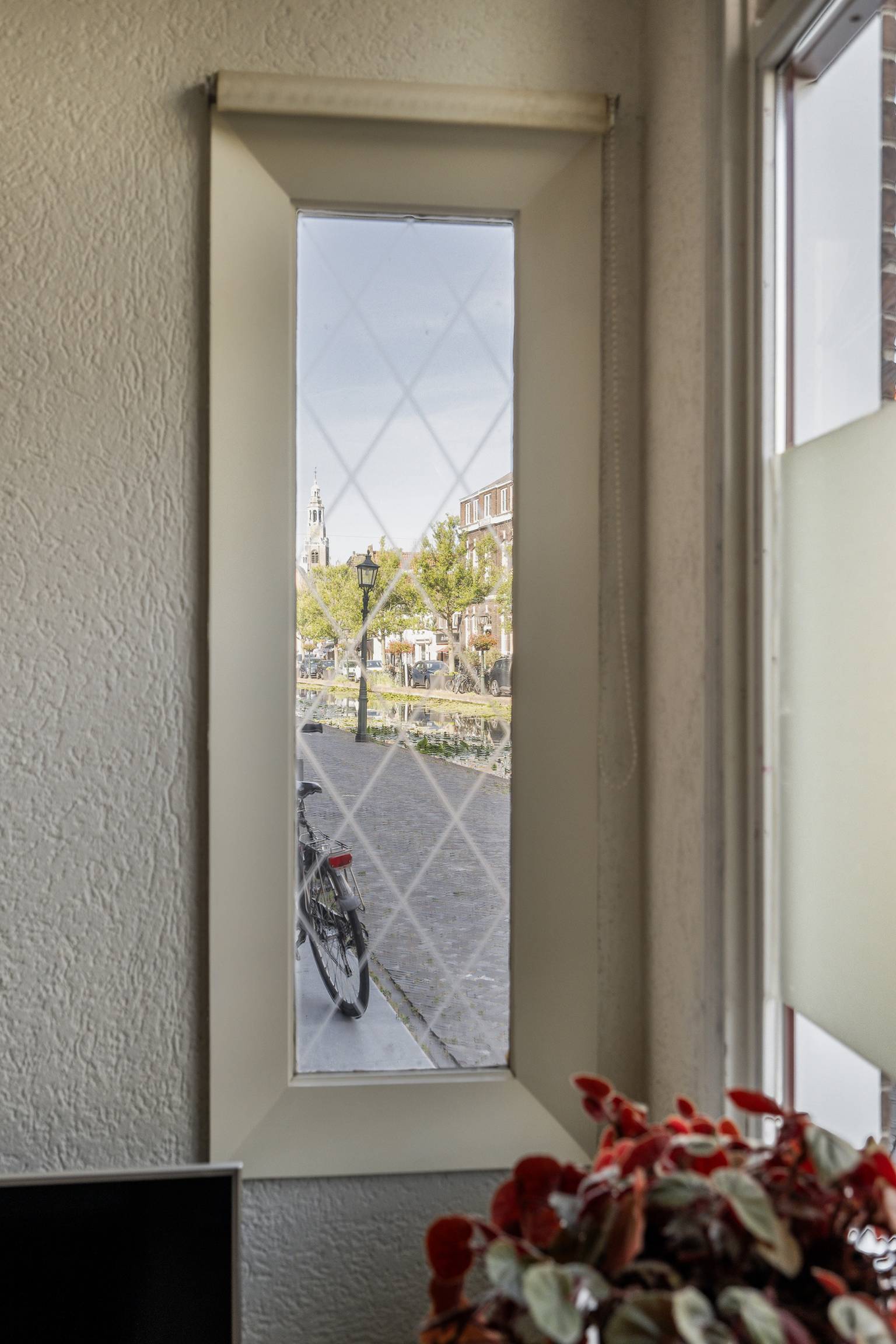 Tussenwoning te koop: Noordvliet 40, Maassluis