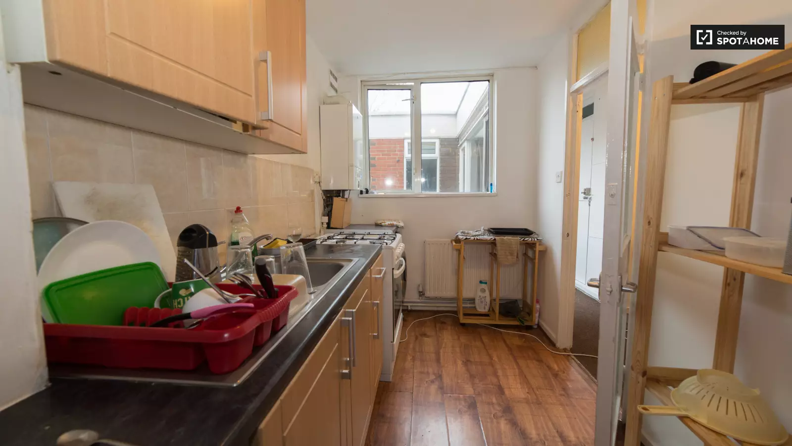 Room Guildford Road in Greater London