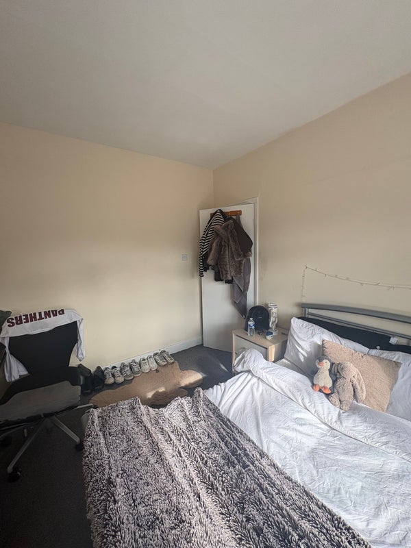 Room Gainsborough Road in Leicester