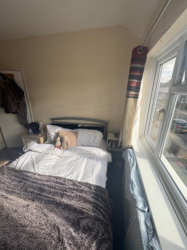 Room Gainsborough Road in Leicester