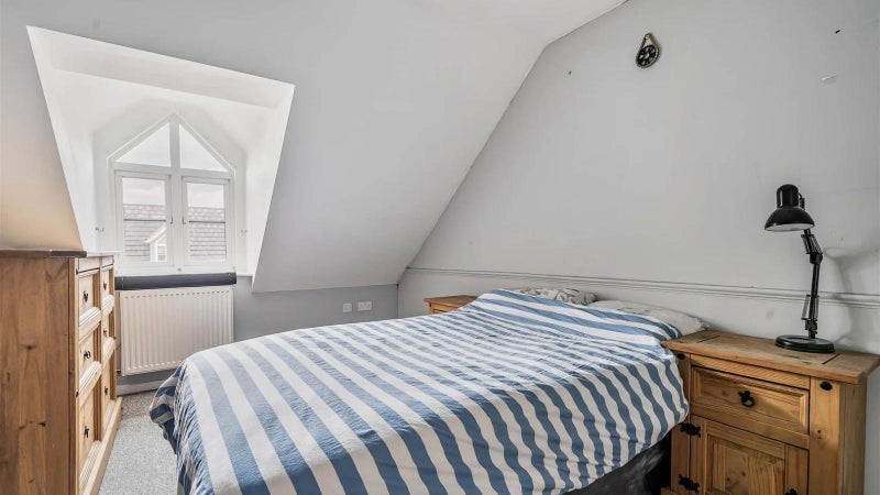 Room Stanier Road in Bristol