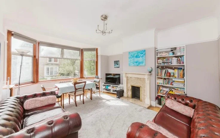 Flat Cranbrook Road in Bristol
