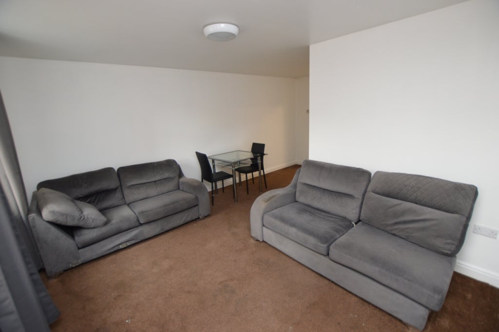 Flat Hallgate in Wigan