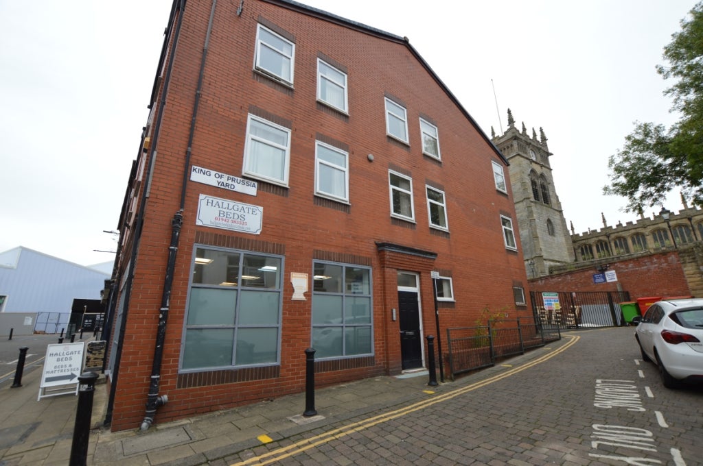 Flat Hallgate in Wigan