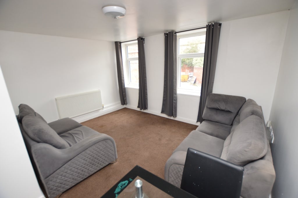 Flat Hallgate in Wigan
