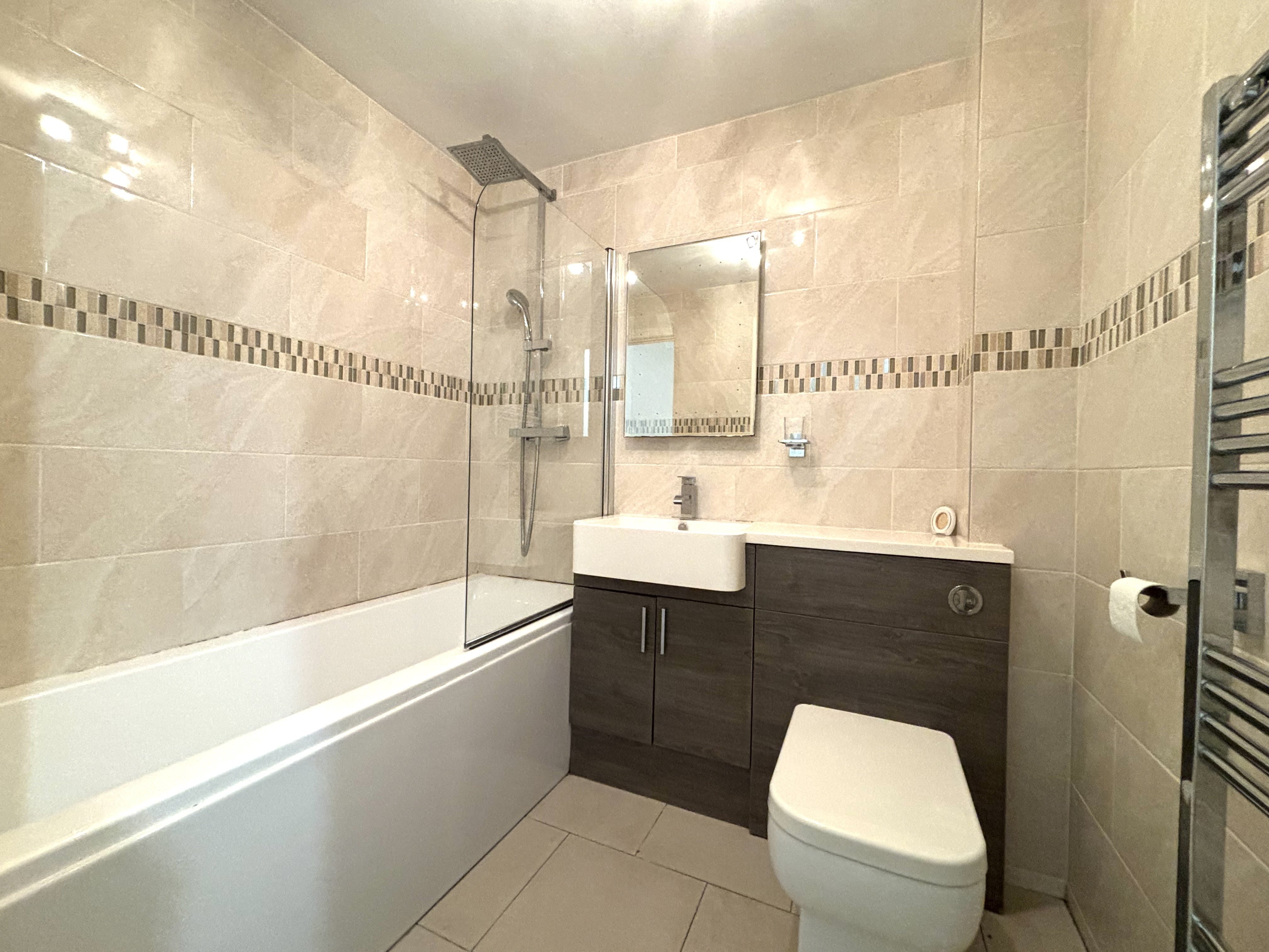 Flat Brandwood Crescent in Birmingham