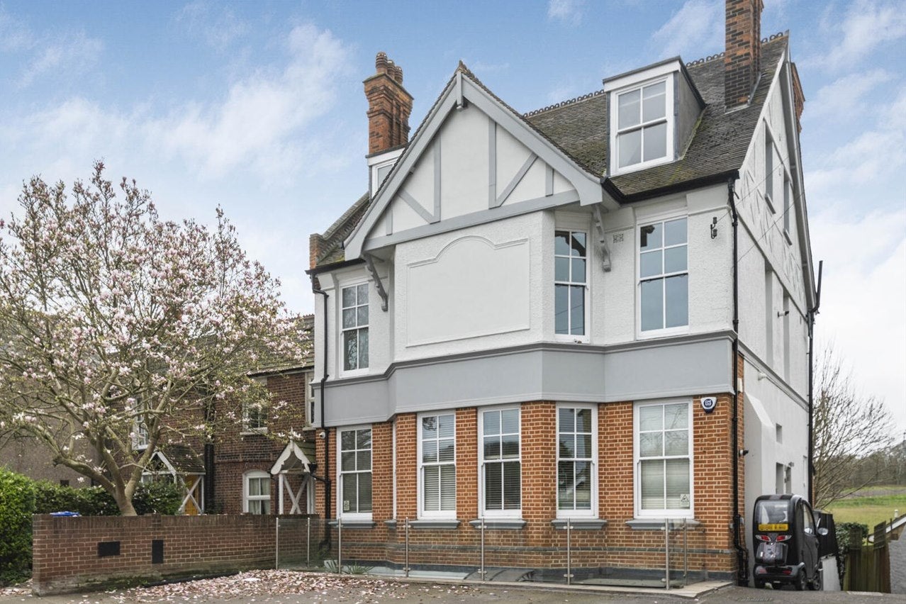 Flat Huntingdon Close in Greater London