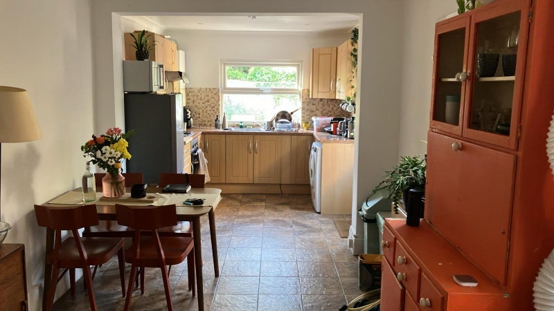 Room Ashenden Road in Greater London