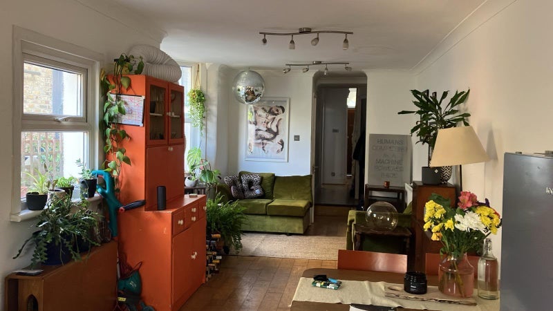 Room Ashenden Road in Greater London