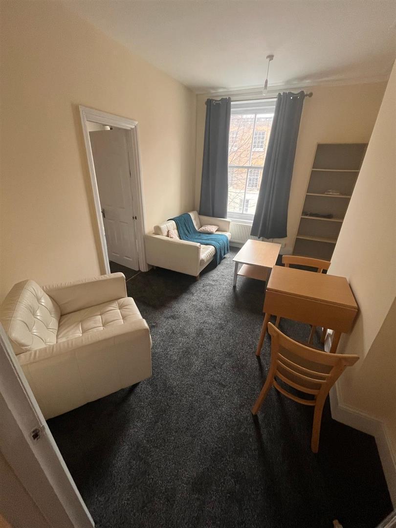Flat Argyle Square in Greater London