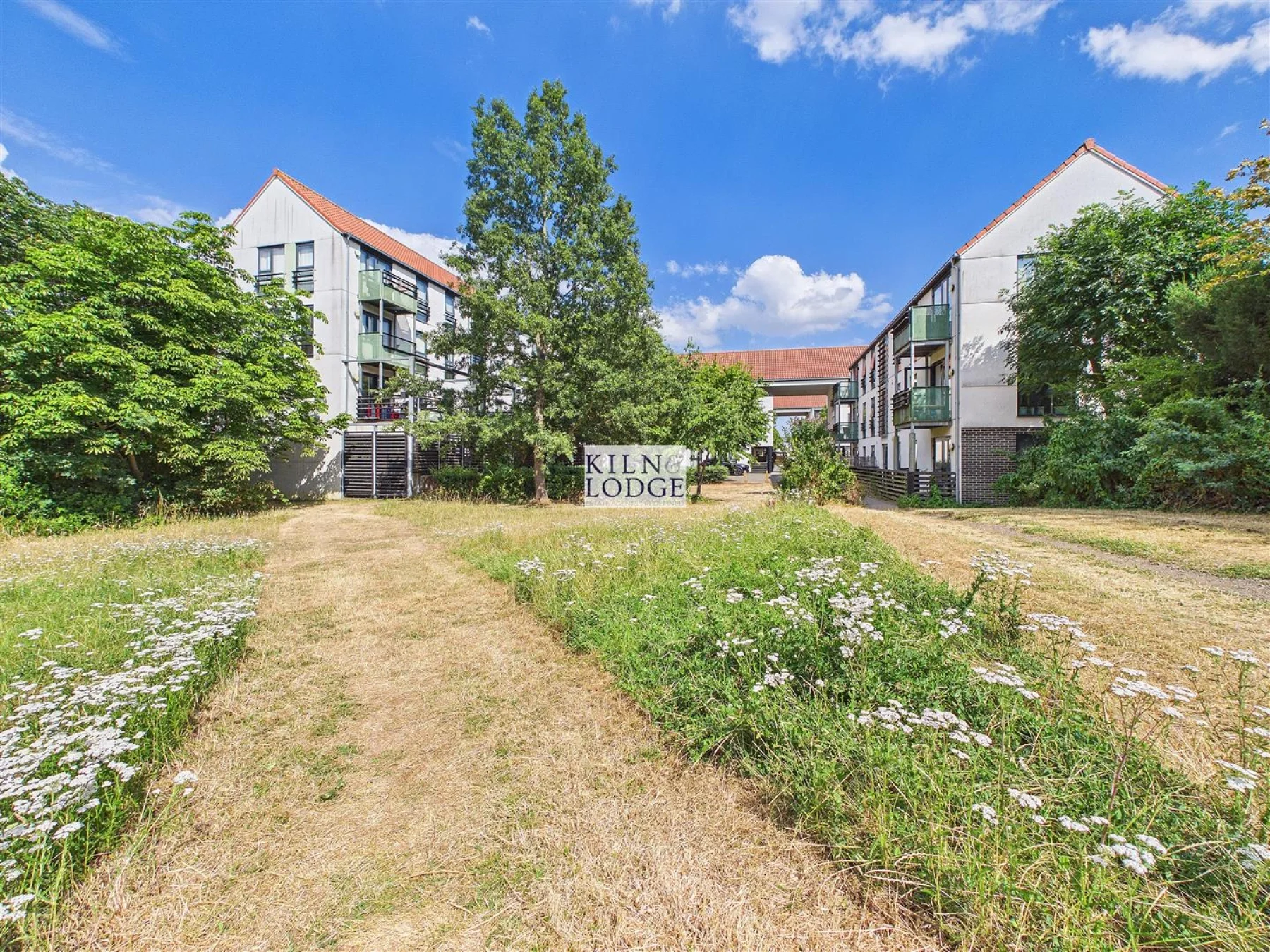 Flat Upper Chase in Chelmsford