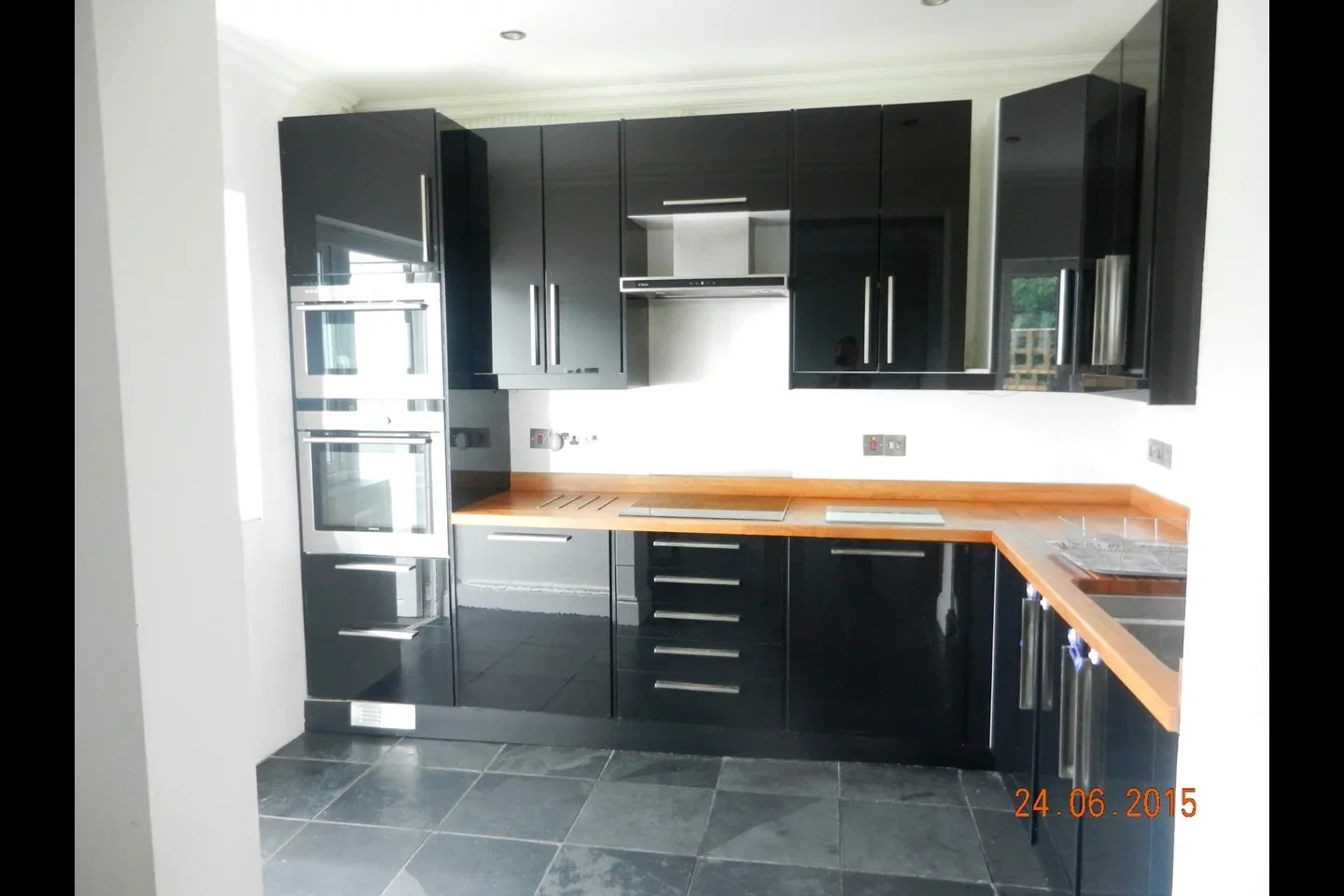 Flat Quinton Street in Greater London