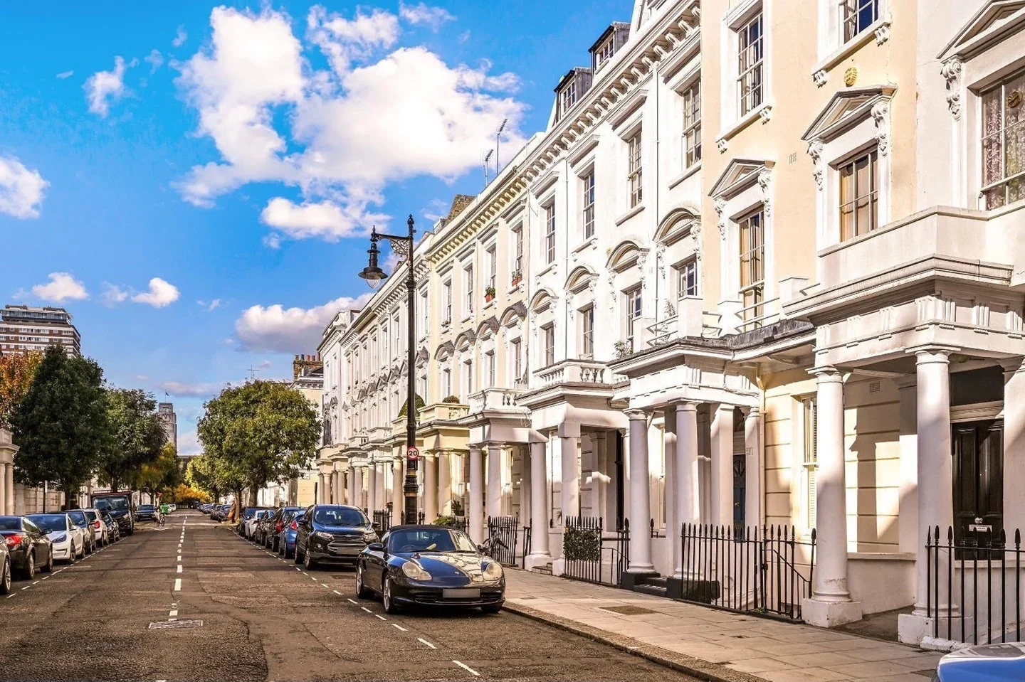 Flat Alderney Street in City of Westminster