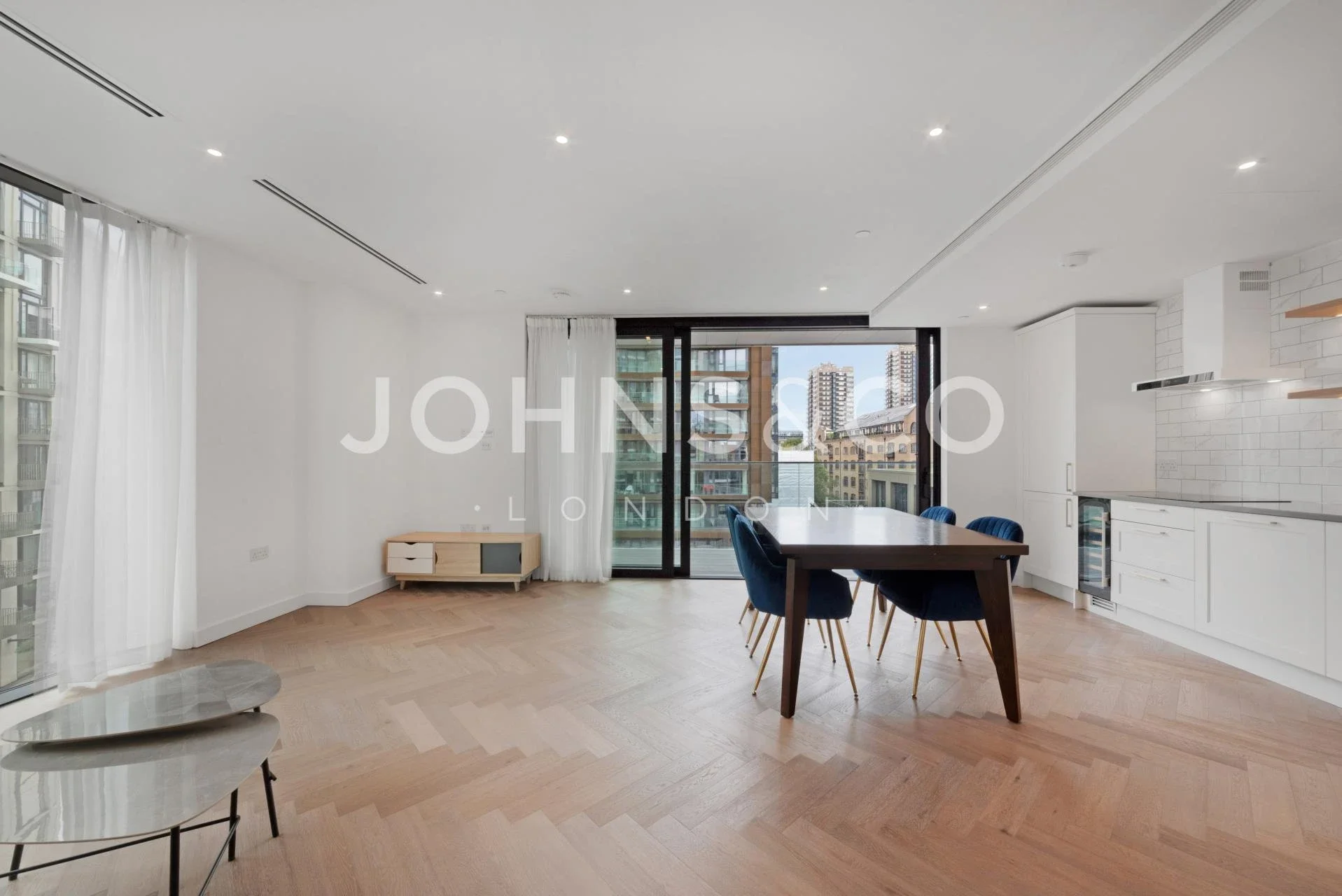 Flat Pennington Quay Walk in Greater London