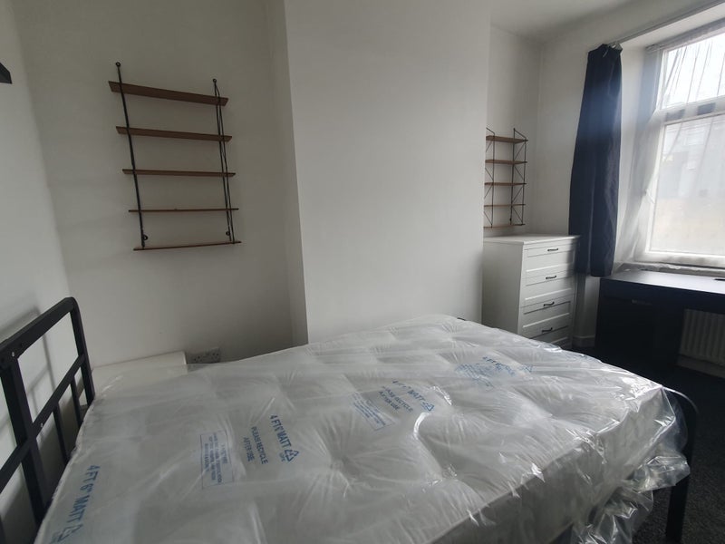 Room Halifax Road in Sheffield