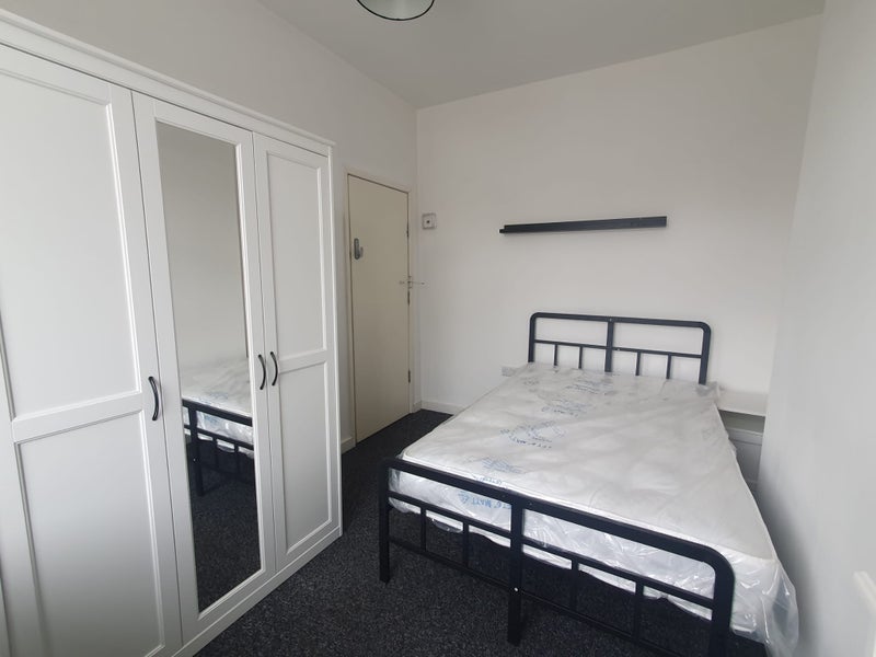 Room Halifax Road in Sheffield