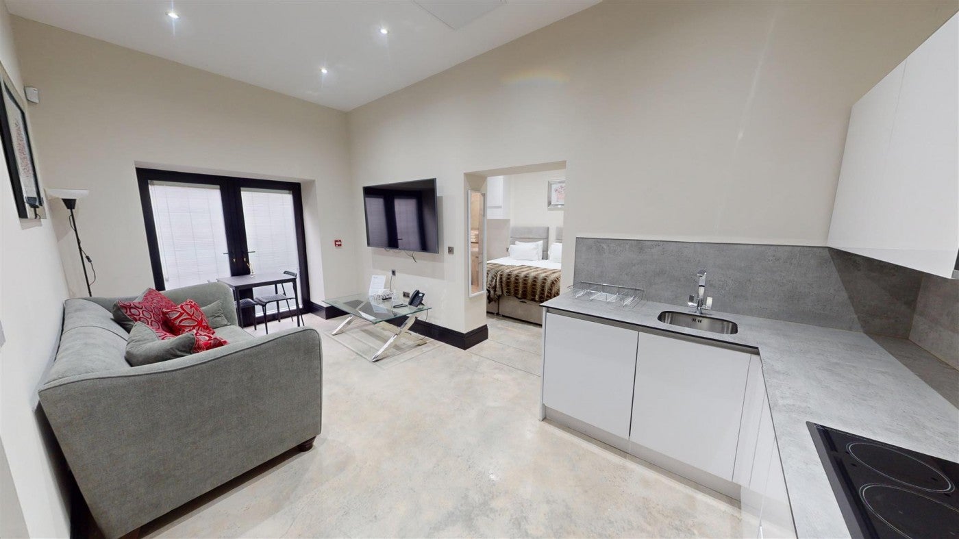 Flat Nevill Street in Southport
