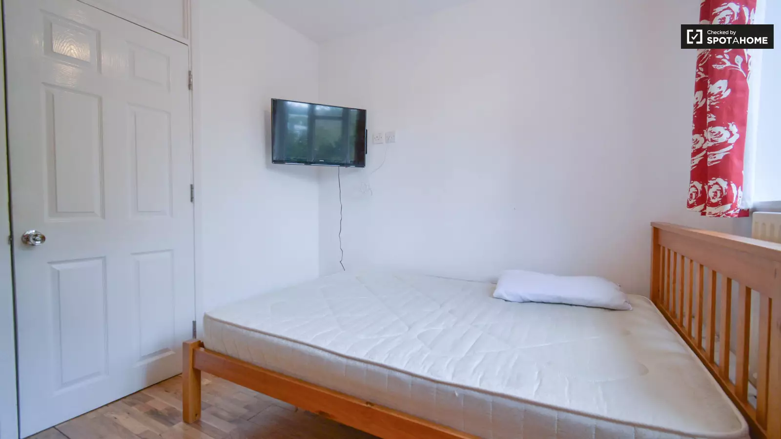 Flat Whitnell Way in Greater London