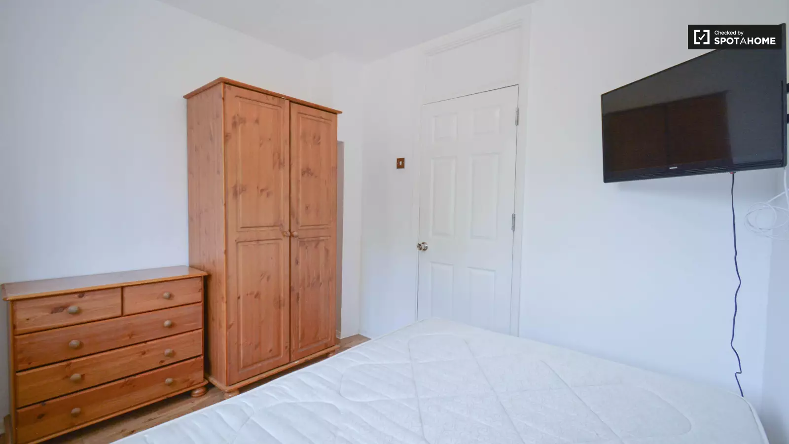 Flat Whitnell Way in Greater London
