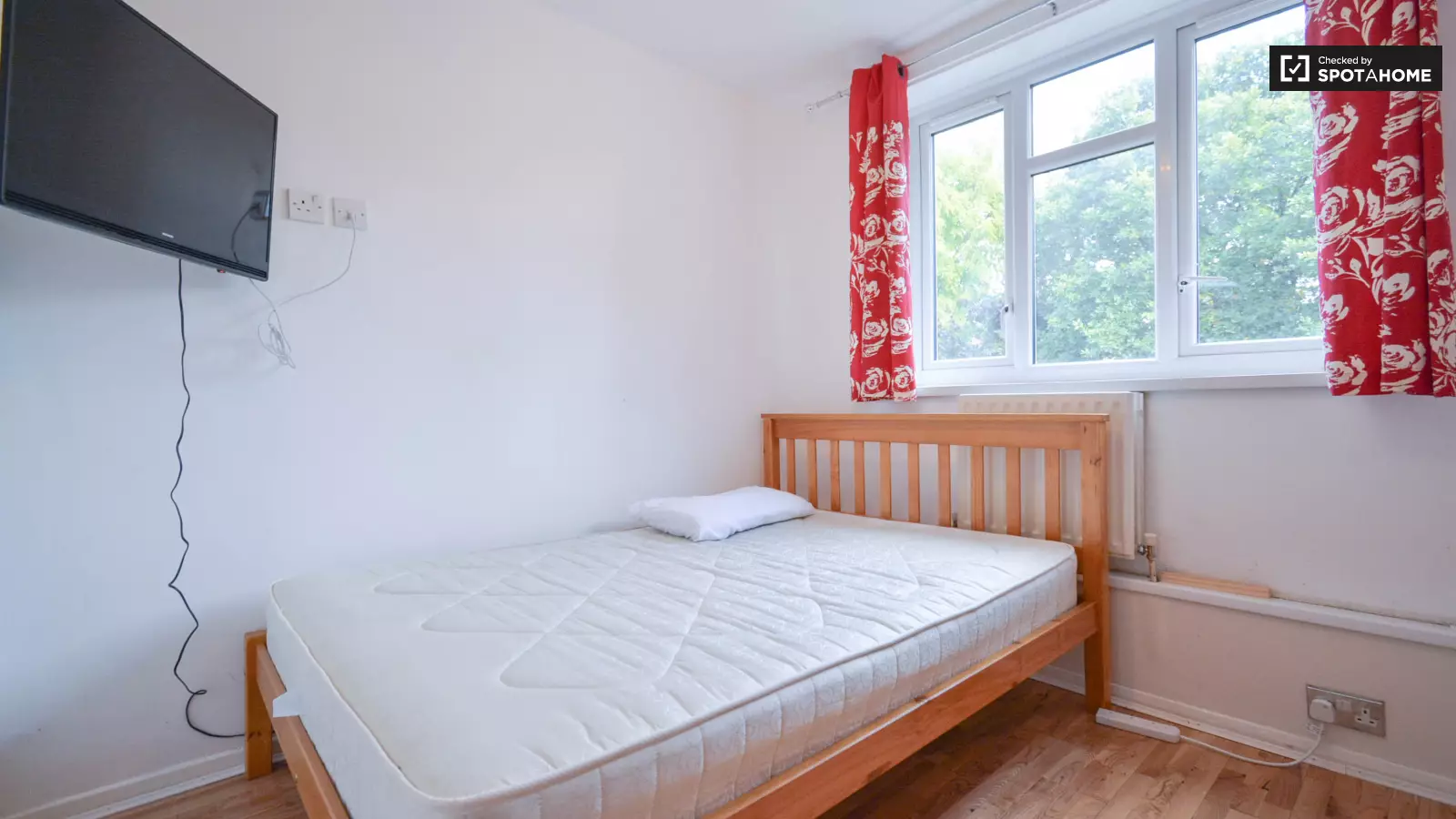 Flat Whitnell Way in Greater London