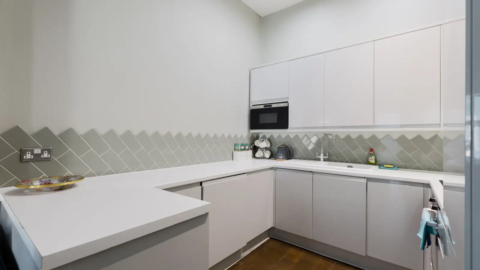Flat Harrow Road in City of Westminster