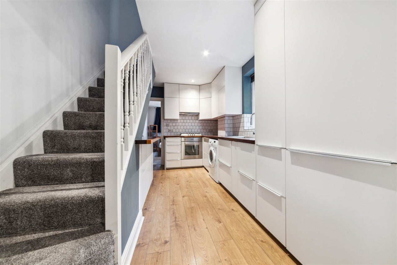 Flat Kellett Road in Greater London