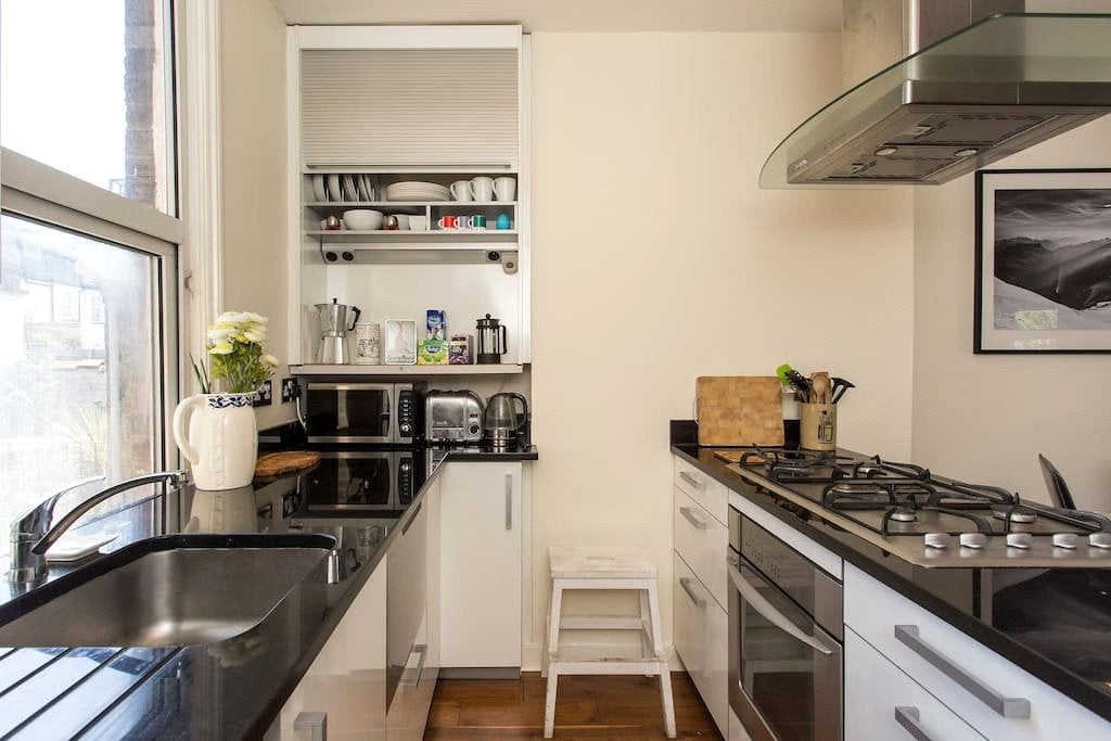 Flat Ingelow Road in Greater London