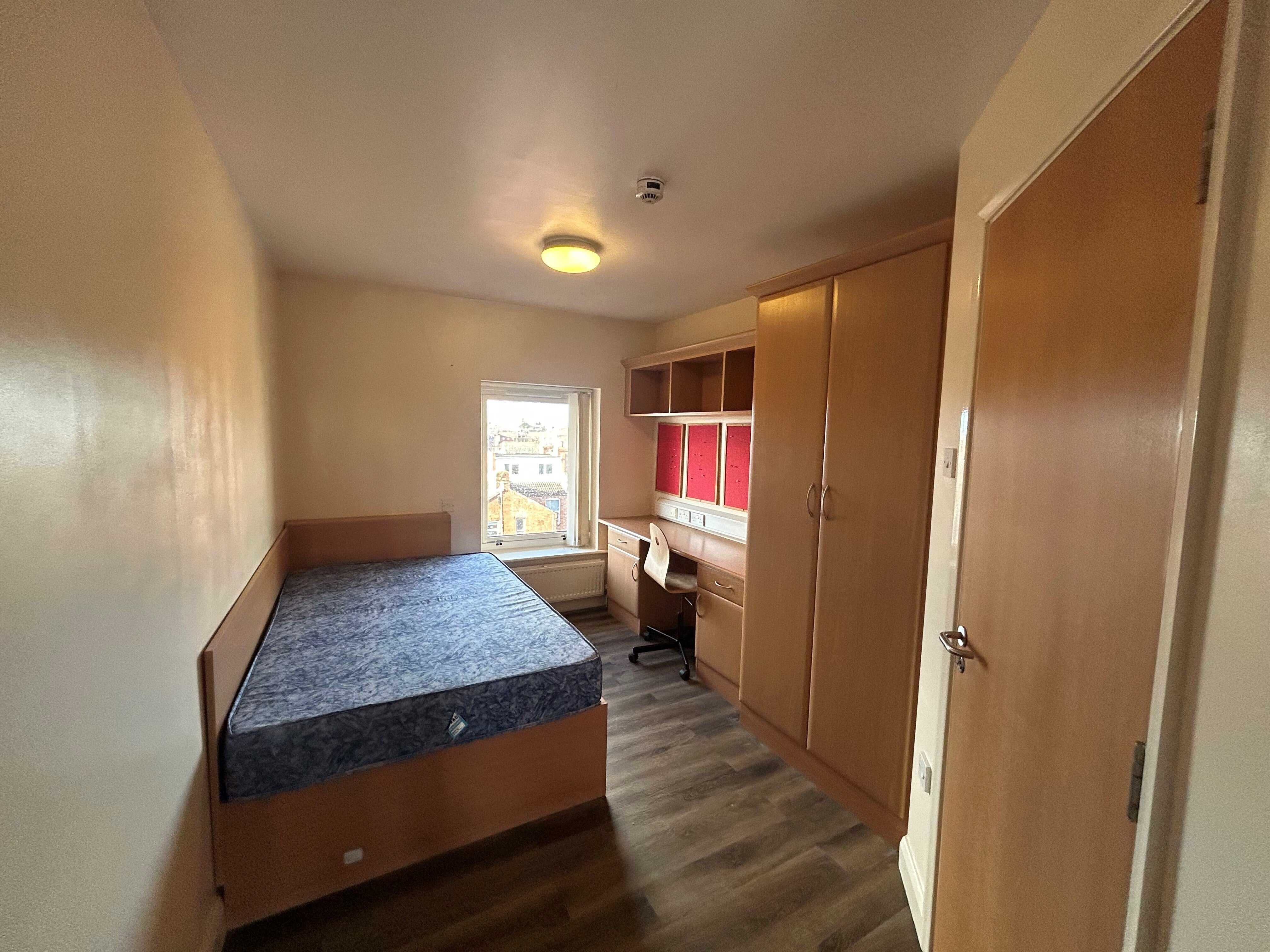 Room Ranelagh Terrace in Royal Leamington Spa