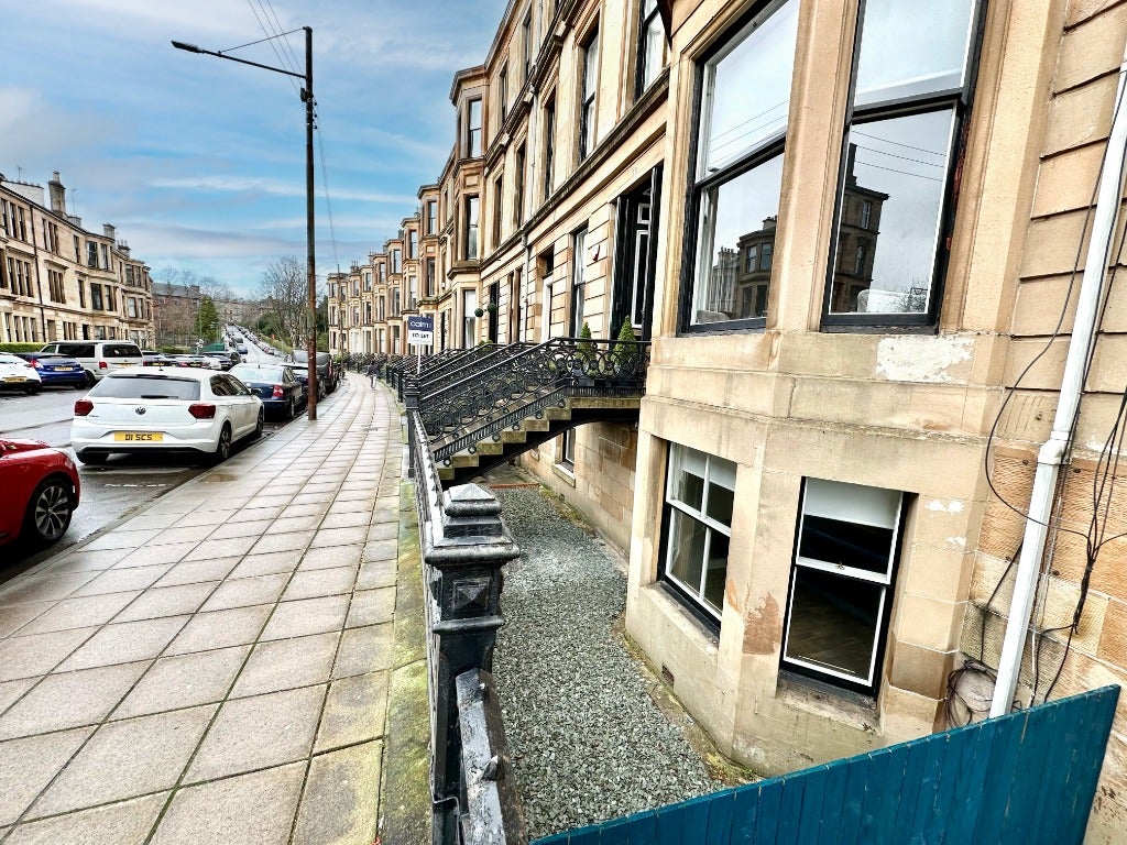 Flat Dowanside Road in Glasgow