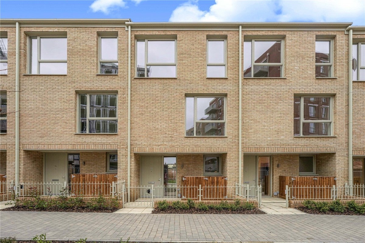House Pinder Road in Greater London
