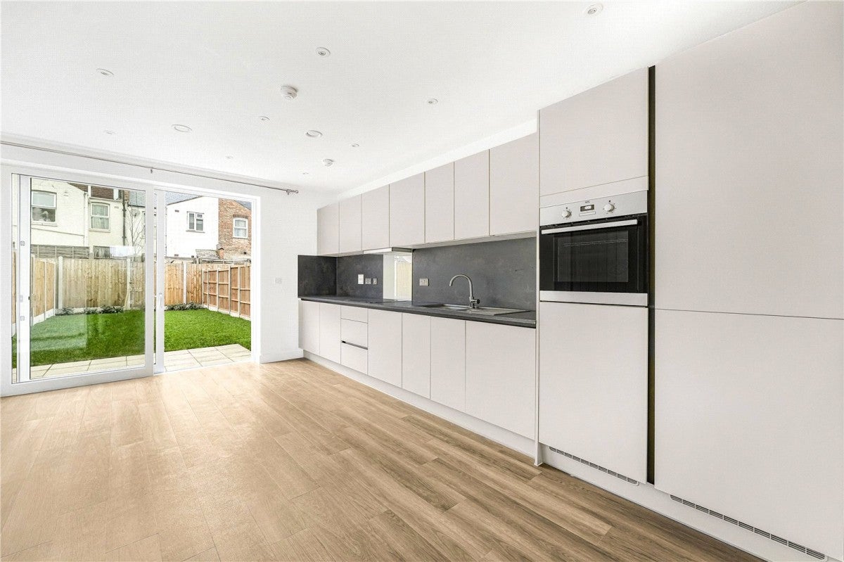 House Pinder Road in Greater London