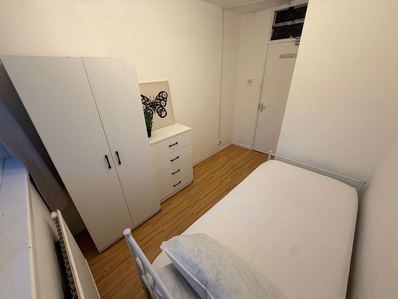 Room Brabazon Street in Greater London