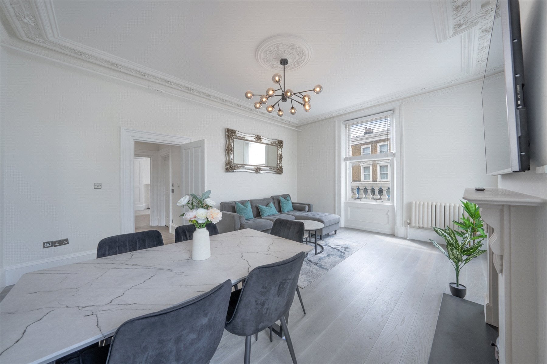 Flat Haverstock Hill in Greater London