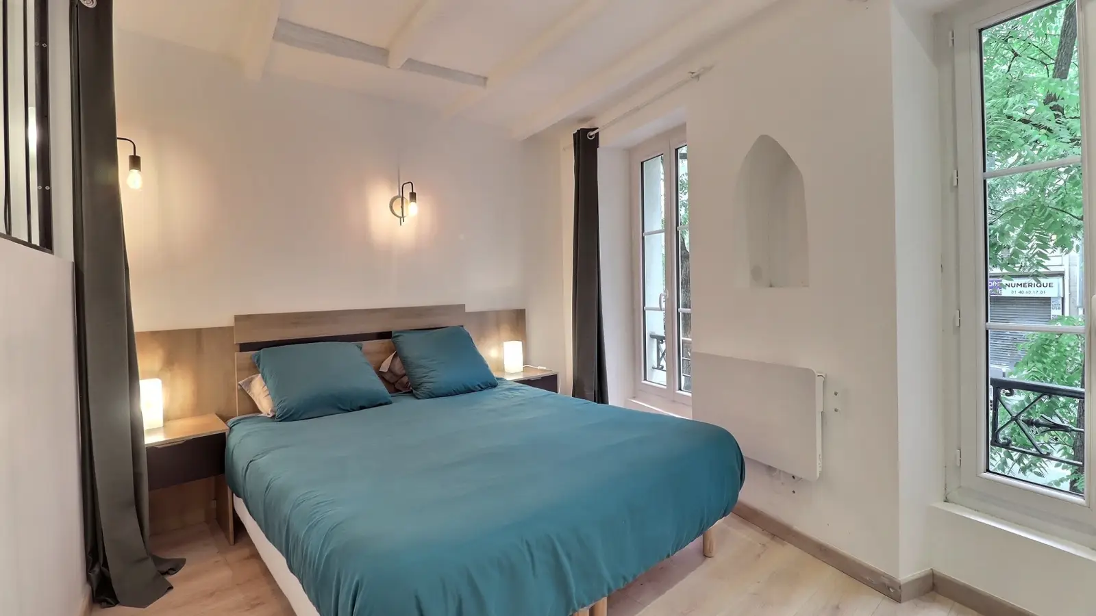 Flat Place Étienne Pernet in Paris