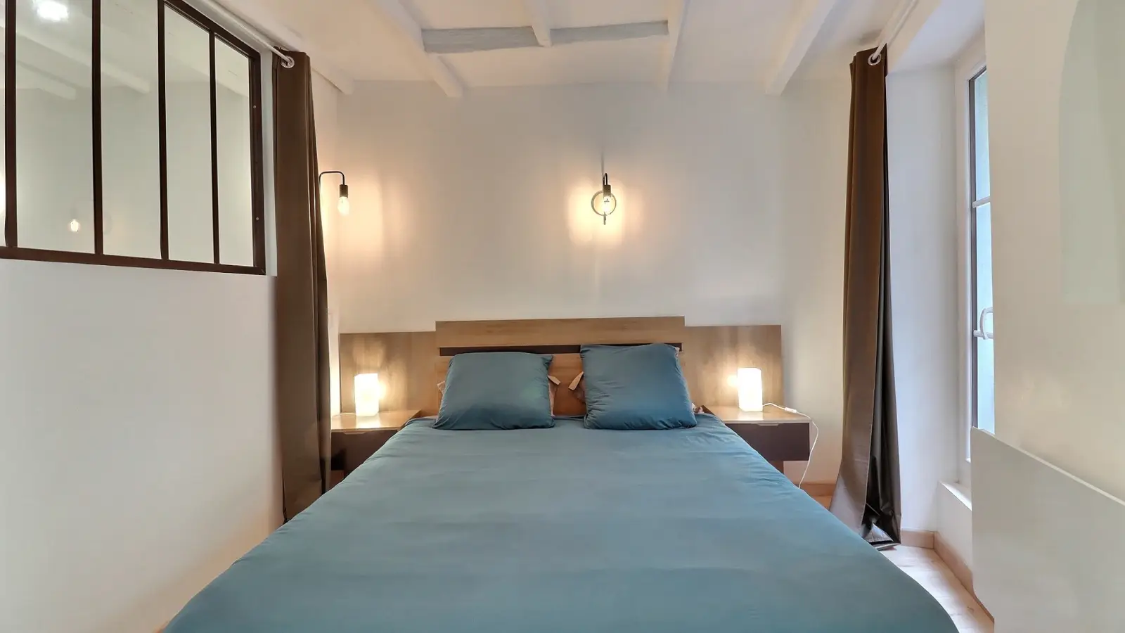 Flat Place Étienne Pernet in Paris