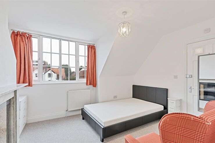 Room Sackville Road in Portslade by Sea