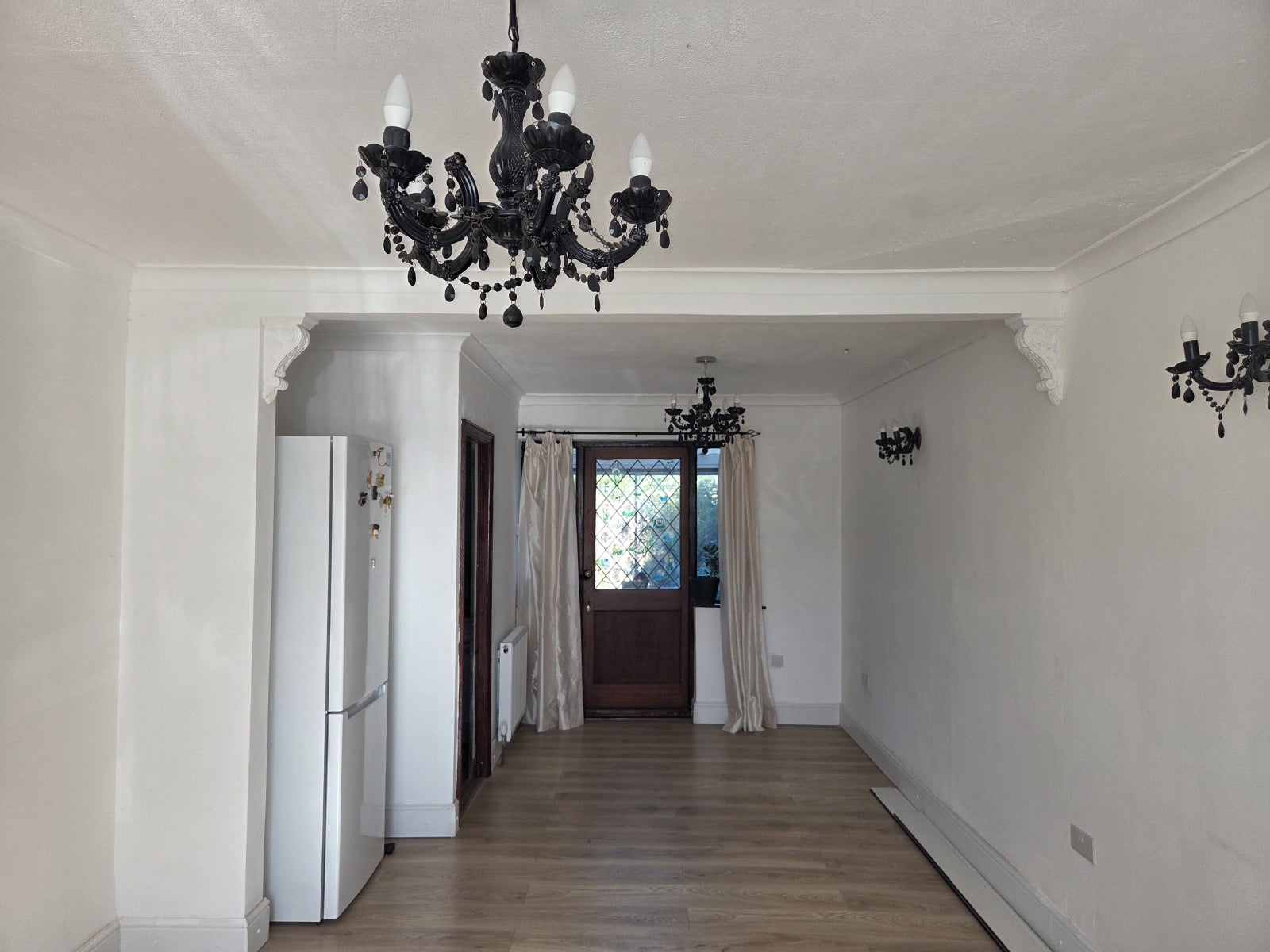 House Lynhurst Crescent in Greater London