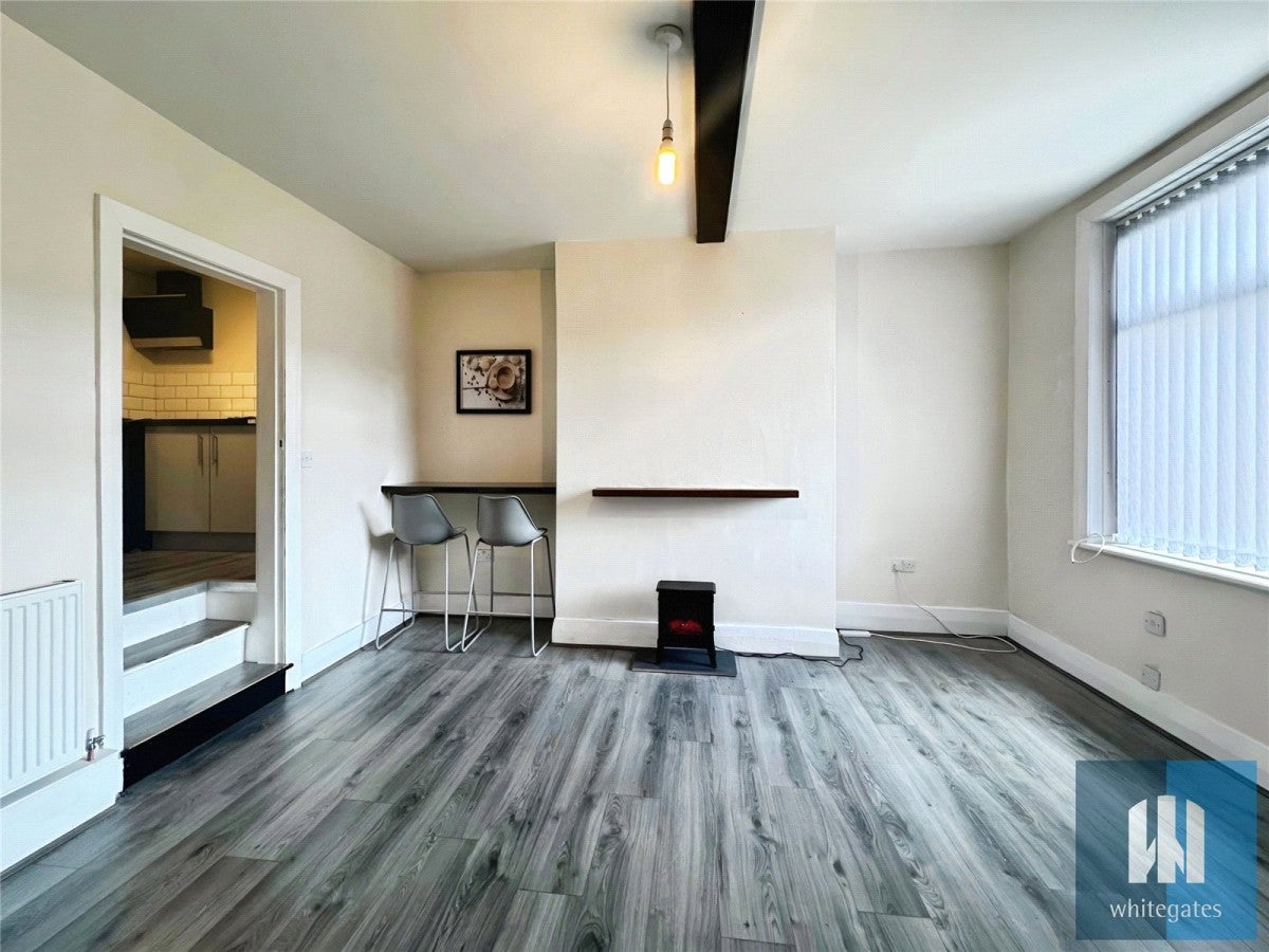 Flat Manchester Road in Kirklees