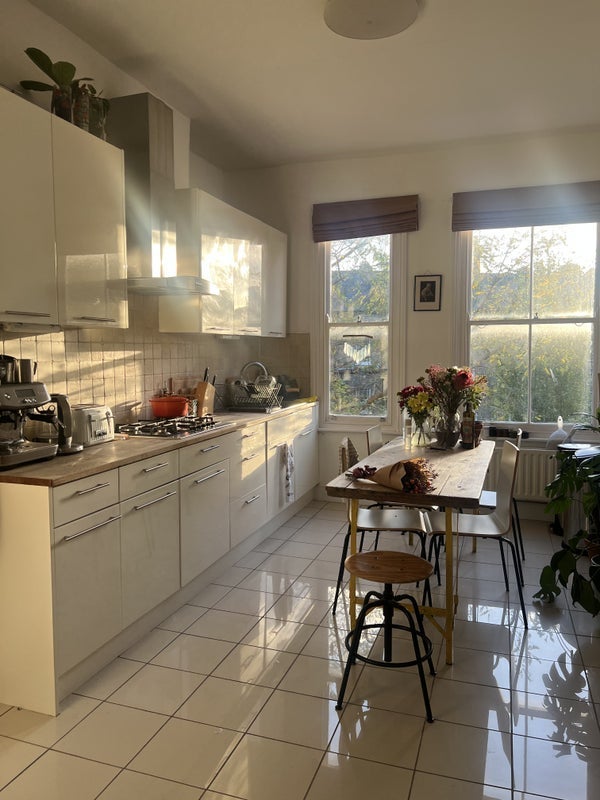 Room Oseney Crescent in Greater London