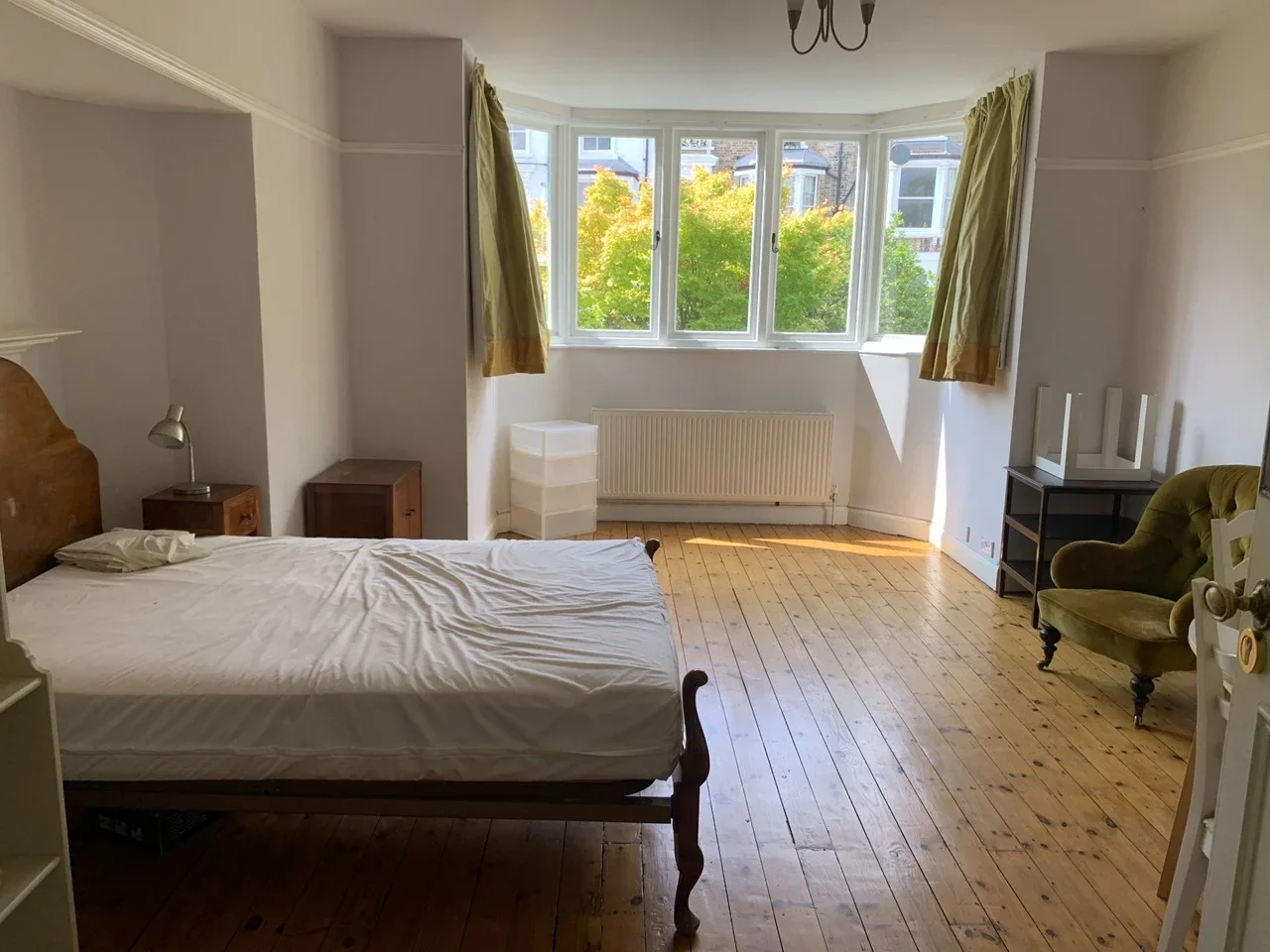 Room Primrose Gardens in Greater London