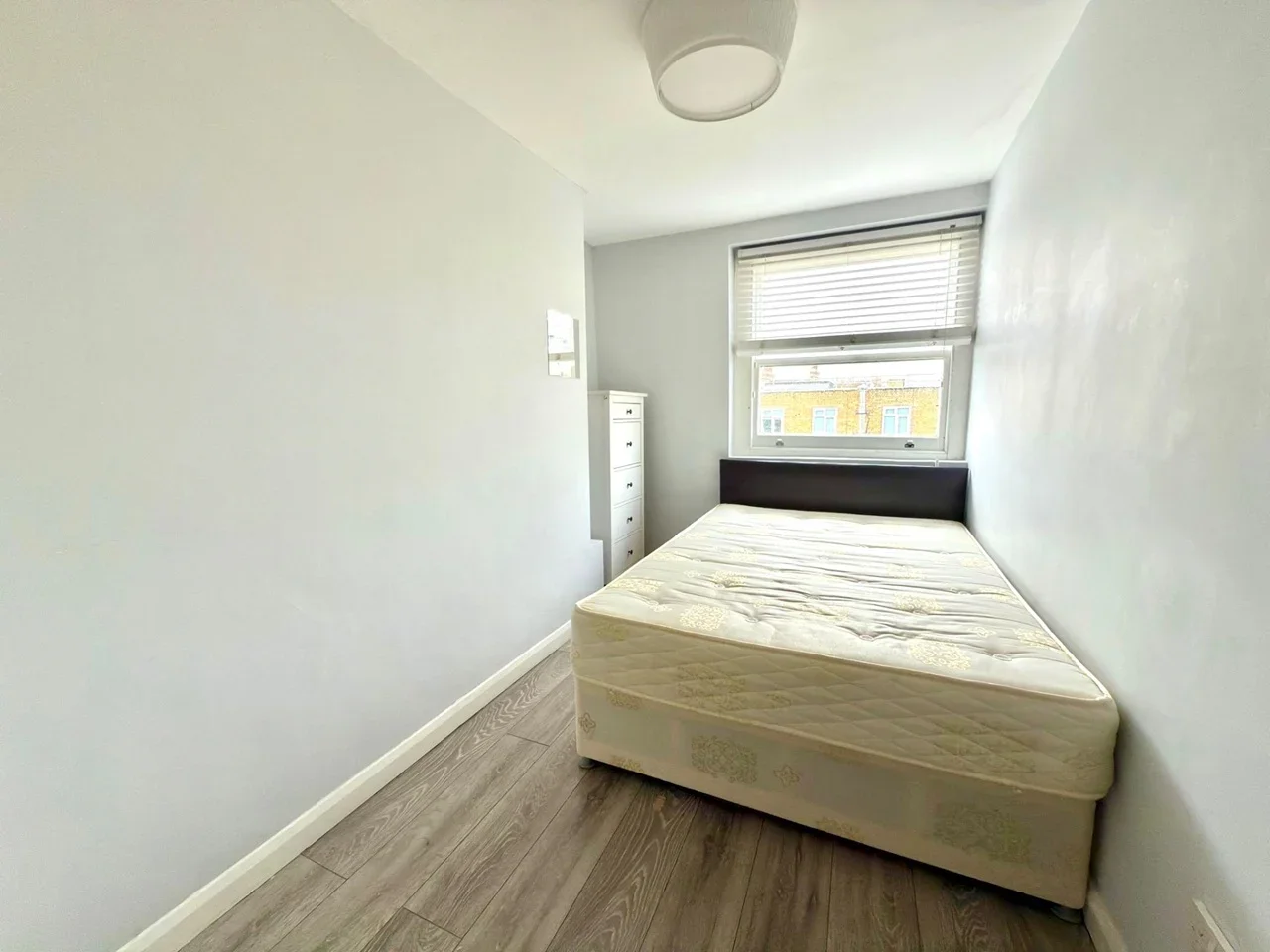 Flat Inverness Terrace in City of Westminster