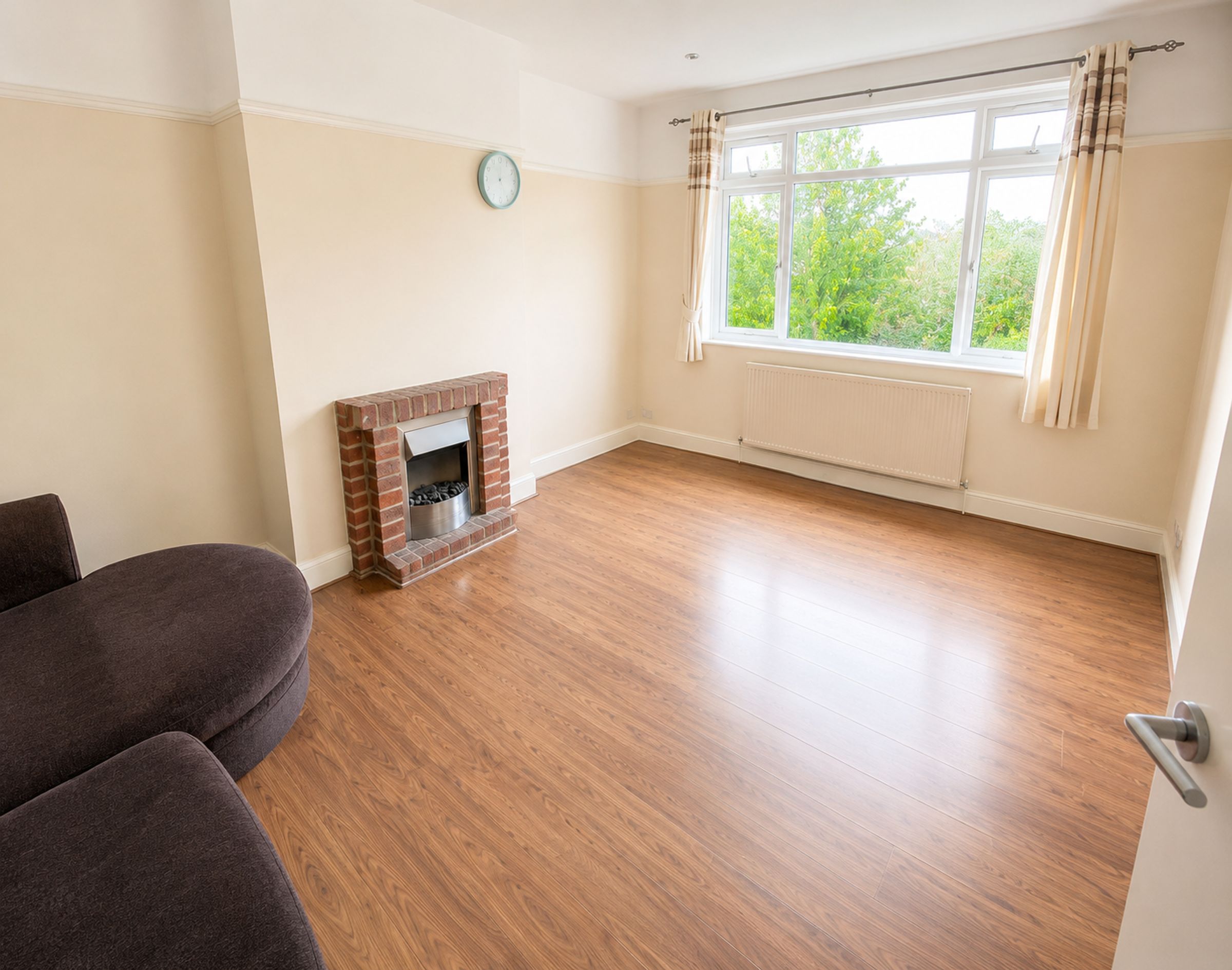 Flat Cranbrook Road in Greater London