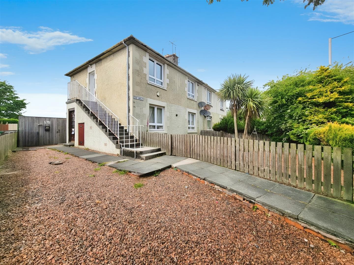 Flat Den Walk in Buckhaven