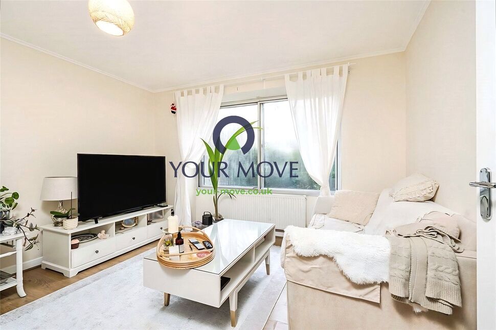Flat Wellesley Road in Greater London